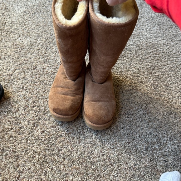 UGG Classic Tan Boots women’s 10 - Picture 2 of 6